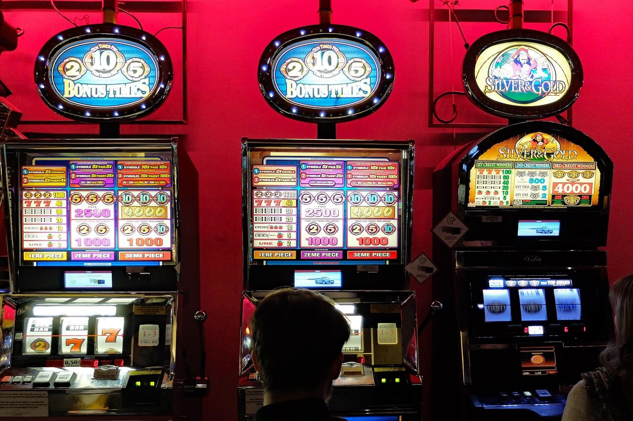 uujl Casino sports betting and slot games overview for Filipino players