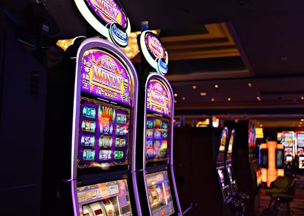 uujl Live Casino game selection showing baccarat roulette and blackjack tables